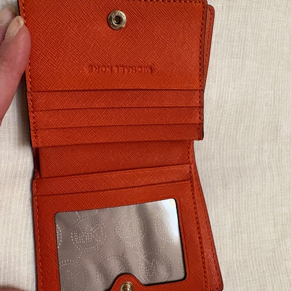 Michael Kors Wallet - NWOT - Picture 3 of 3